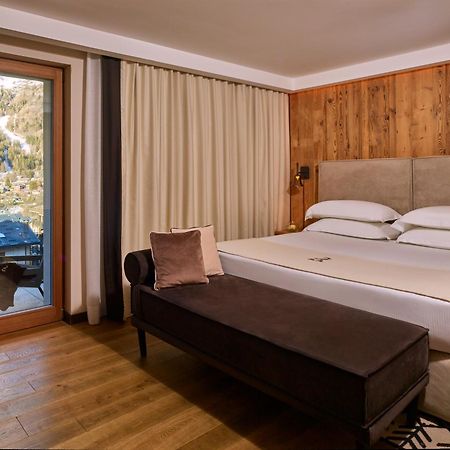Le Massif Hotel & Lodge Courmayeur The Leading Hotels Of The World ภายนอก รูปภาพ