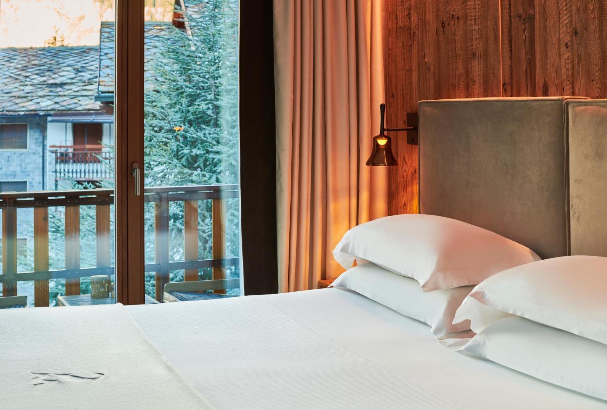 Le Massif Hotel & Lodge Courmayeur The Leading Hotels Of The World ภายนอก รูปภาพ