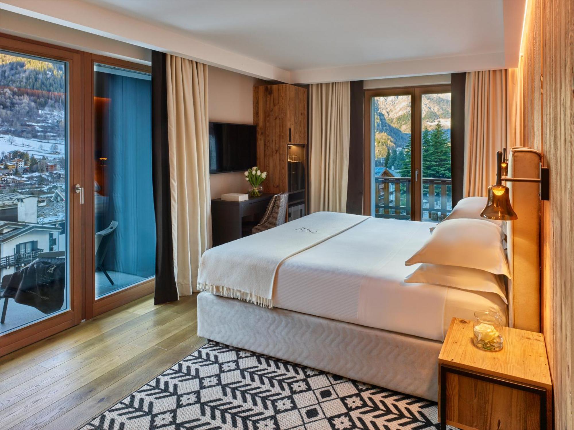 Le Massif Hotel & Lodge Courmayeur The Leading Hotels Of The World ภายนอก รูปภาพ