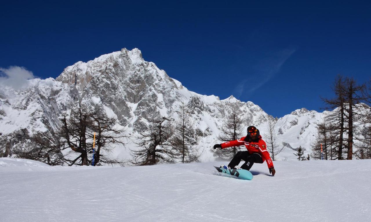 Le Massif Hotel & Lodge Courmayeur The Leading Hotels Of The World ภายนอก รูปภาพ
