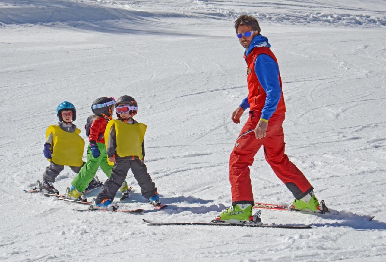 Le Massif Hotel & Lodge Courmayeur The Leading Hotels Of The World ภายนอก รูปภาพ